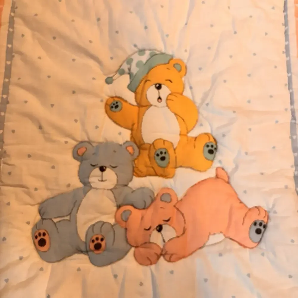 Vintage Teddy Bear Baby Crib Comforter Quilt 49x38 Pastel Ruffle Reversible